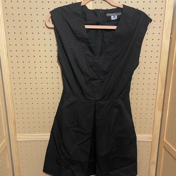 Black dress‎ size 0 - Picture 2 of 4